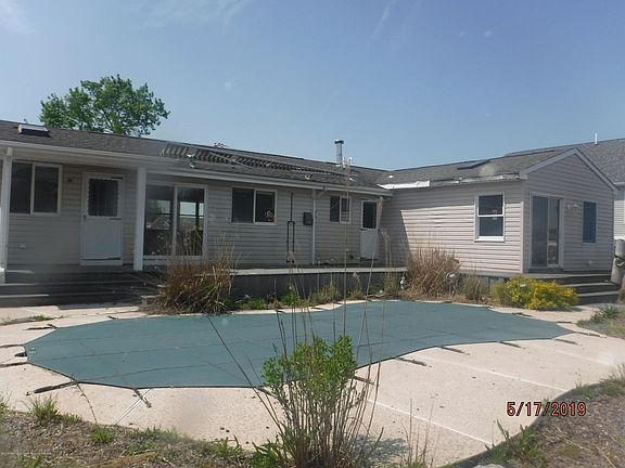 3rd image of 1852 Cable Dr