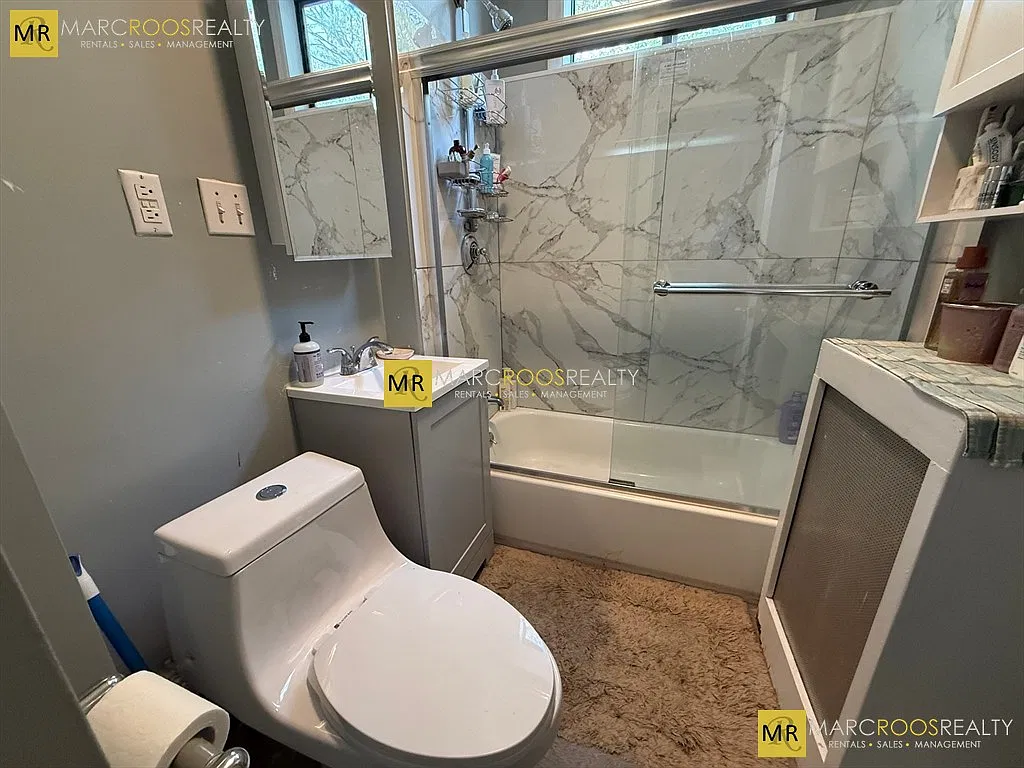 4 bed, 2.0 bath, 1800 sqft, $4,950 — Photo 4