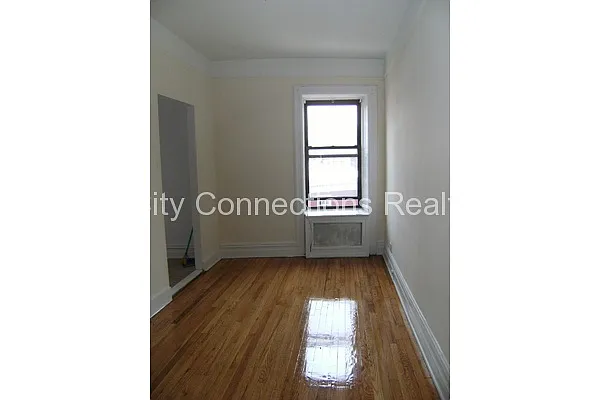 Rented by City Connections Realty | media 26