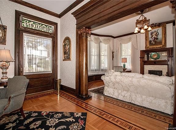 5th image of 507 Walnut St