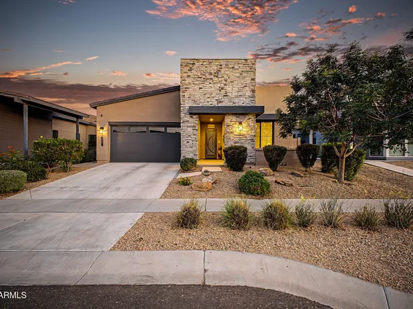937 E LA MIRADA Drive, Phoenix, AZ 85042