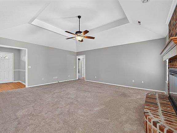 4th image of 2429 Jean St