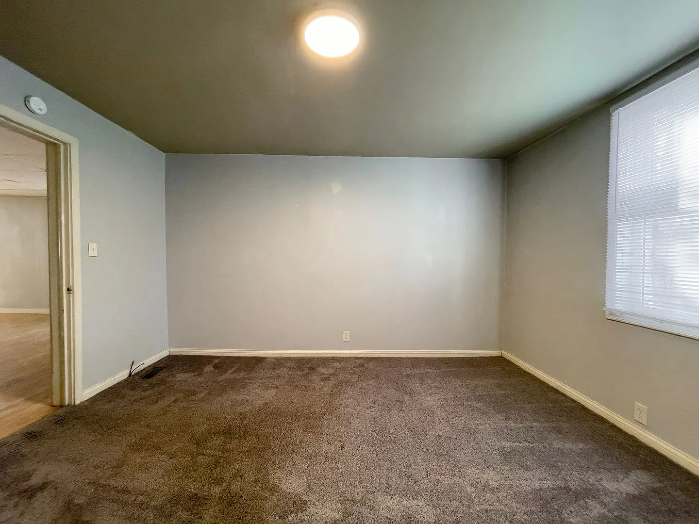204 N Dill St — Photo 2