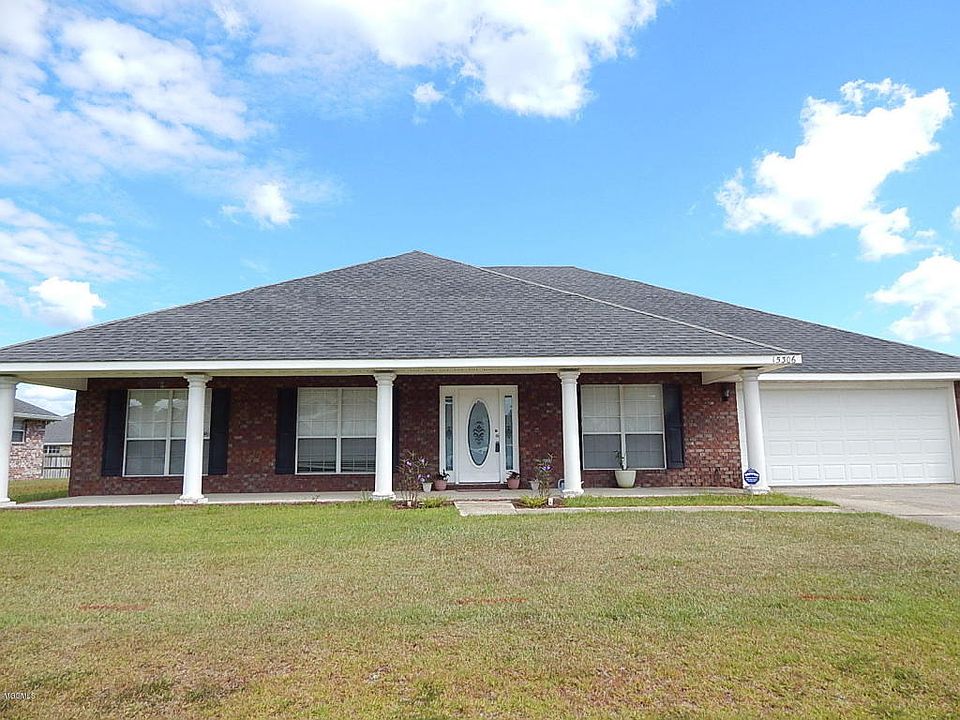 1st image of 15306 Camelot Dr