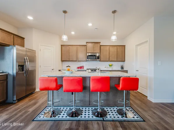 11901 Parkview Trace Dr, Louisville, KY 40229