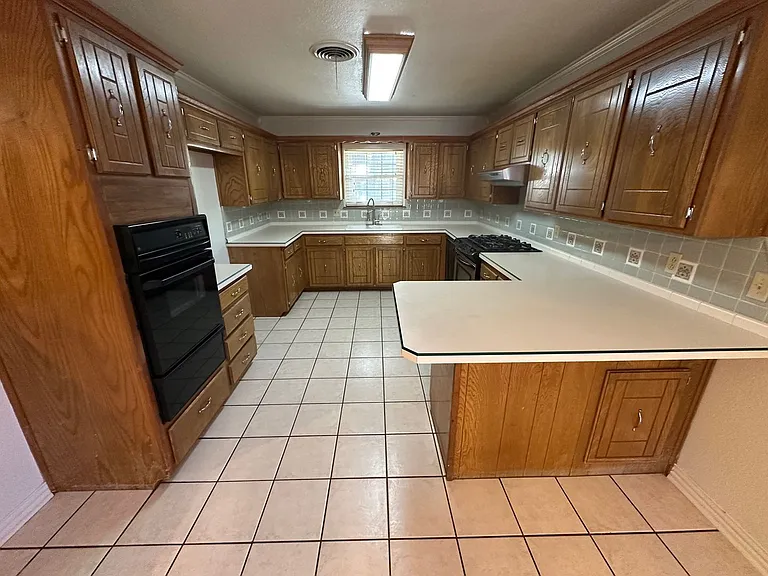7503 Elmhurst Dr — Photo 9
