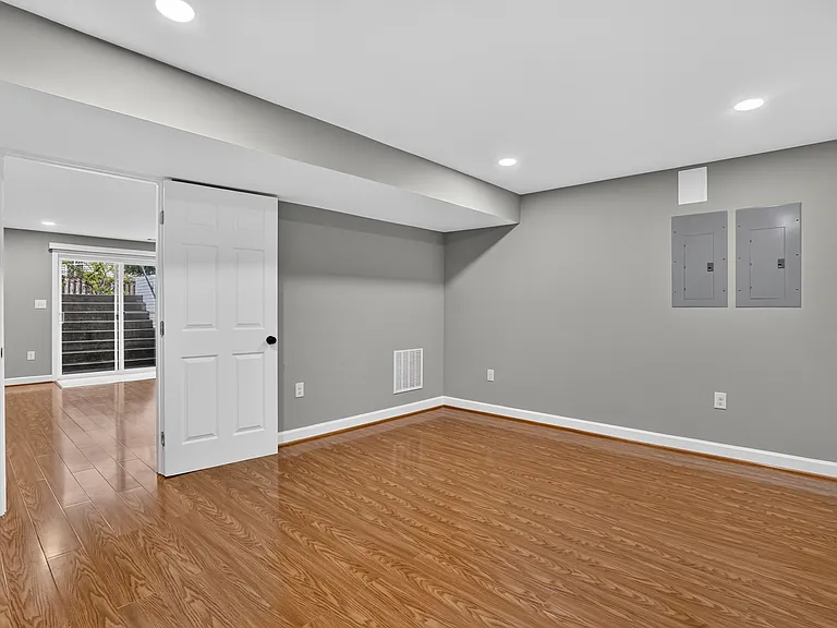9226 Campfire Ct — Photo 10