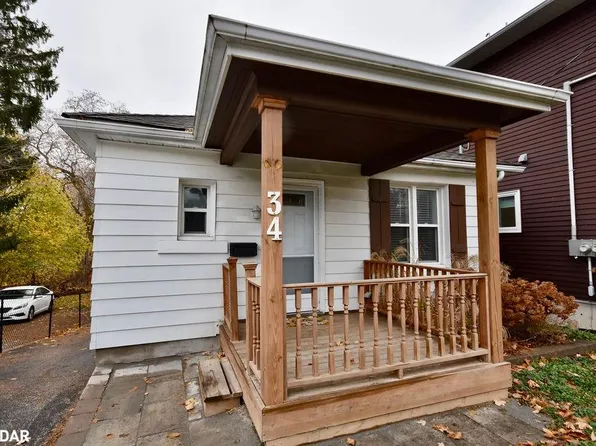 34 Penetang St, Barrie, ON L4M 1V6