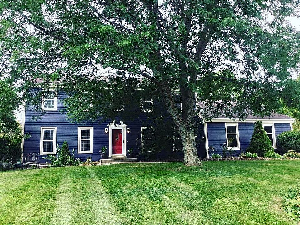 1st image of 17145 Greenwood Ct W