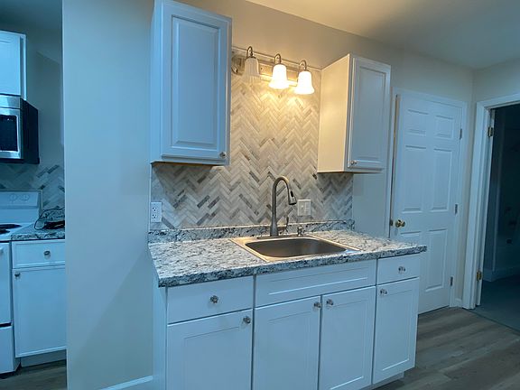 2nd image of 107 E 10th St