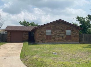 218 SE Coachman Dr, Lawton, OK 73501
