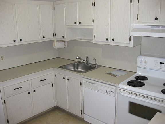5th image of 16950 W Dixie Hwy APT 523