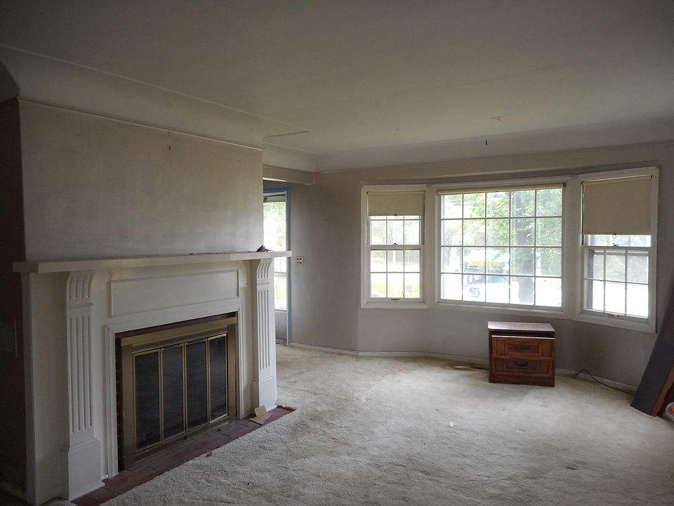1st image of 6223 Fontenelle Blvd