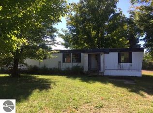 15295 Plymouth Ave, Thompsonville, MI 49683