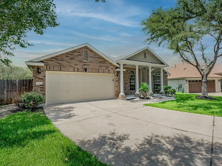 3213 Canyon Ledge Cv — Photo 2