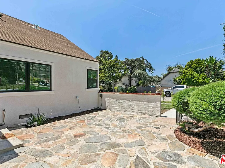 1722 Bel Aire Dr — Photo 5