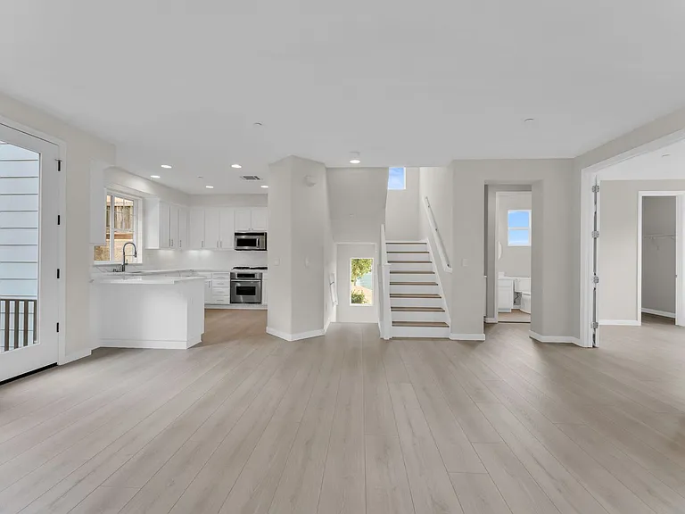32 Rowe Ranch Dr — Photo 8