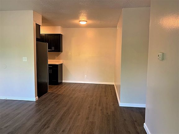 3rd image of 6516-6500 N University St #712