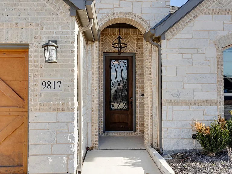 9817 Trail Map Dr — Photo 5