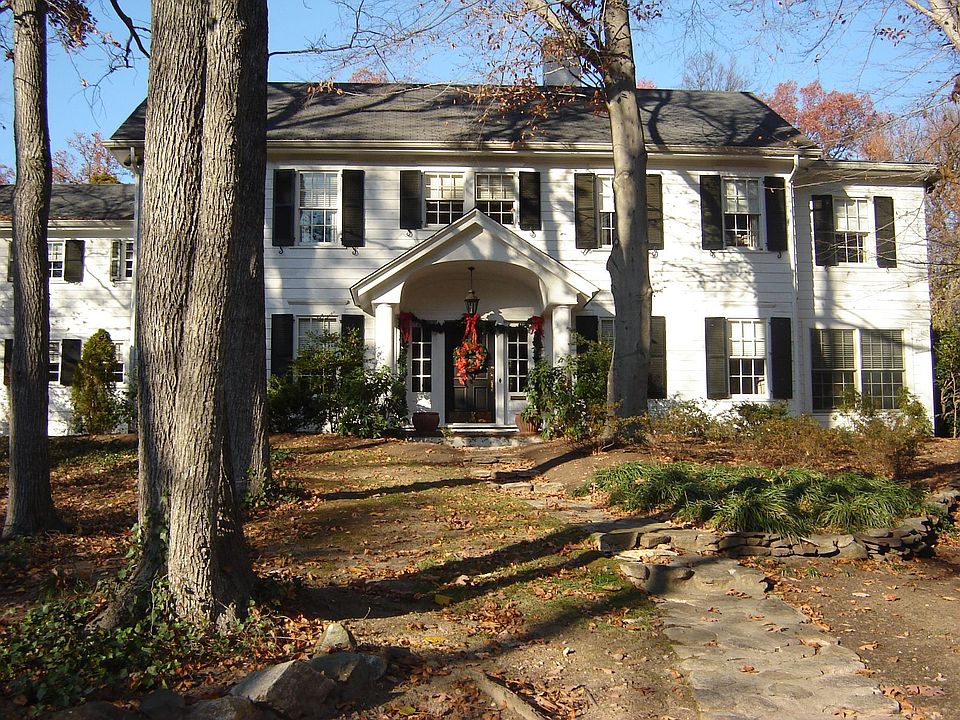 Gorgeous Emerywood Home