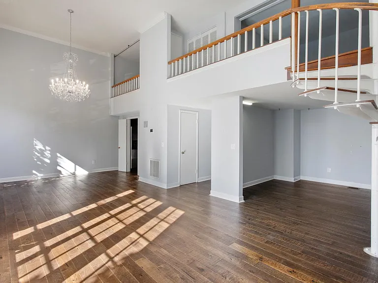 321 Abercorn St #103 — Photo 20