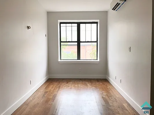 Rented by EXR | media 29