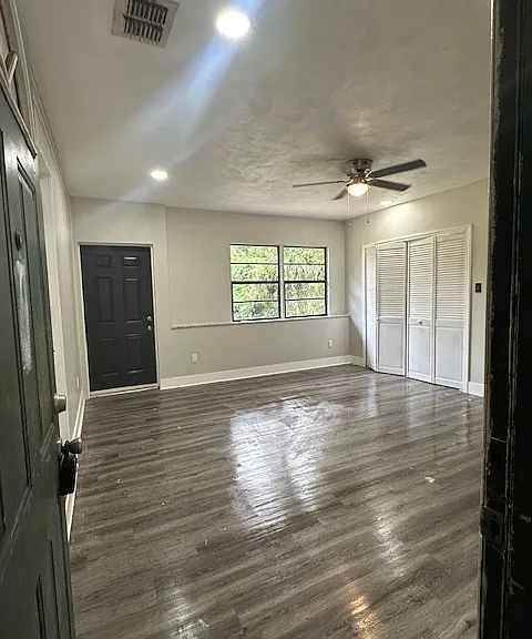 429 Ventura Ave — Photo 5