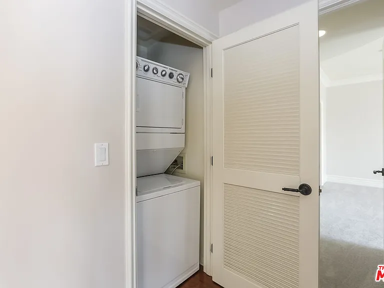 12026 Hoffman St #402 — Photo 17