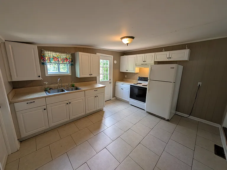 247 W Banner St — Photo 12