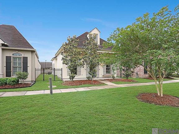 2nd image of 2867 Lago Ln