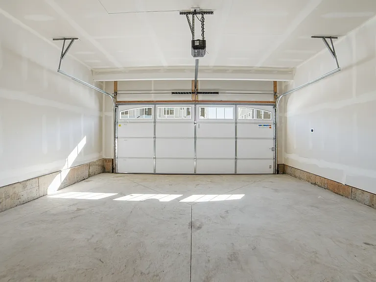 18 Whitaker Ln — Photo 41