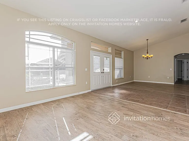 2313 Nesslewood Dr — Photo 4