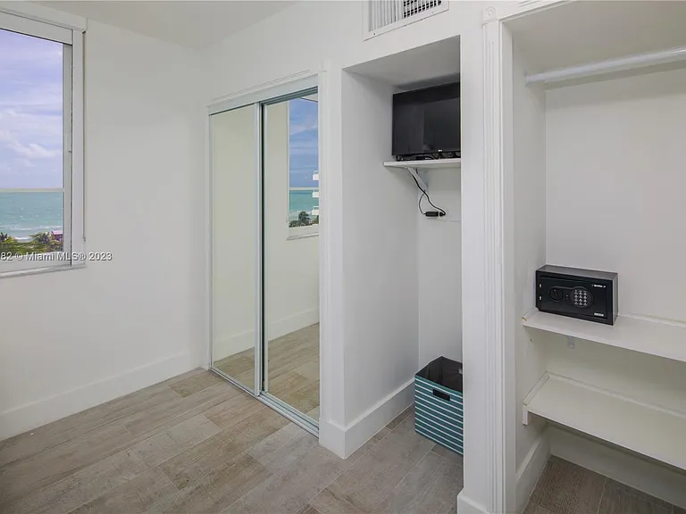 5005 Collins Ave #610 — Photo 22