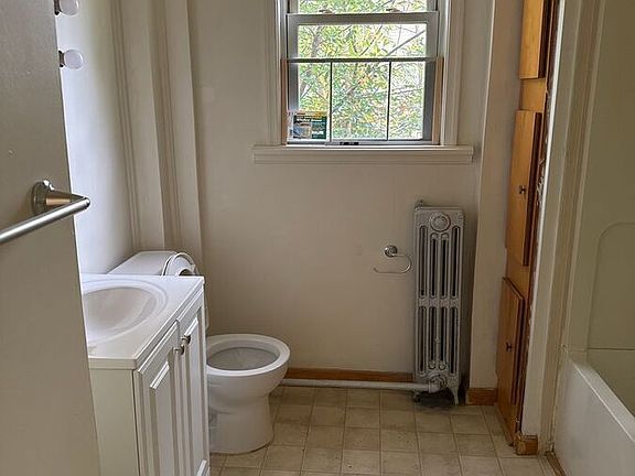 4th image of 276 Lee Park Ave #5