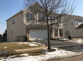 332 Stonegate Rd, Bolingbrook, IL 60440