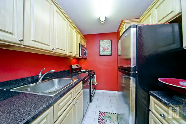 Sold by Halstead Real Estate | media 16