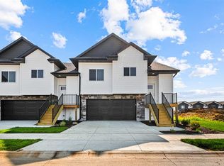1658 Aspen Ct, North Liberty, IA 52317