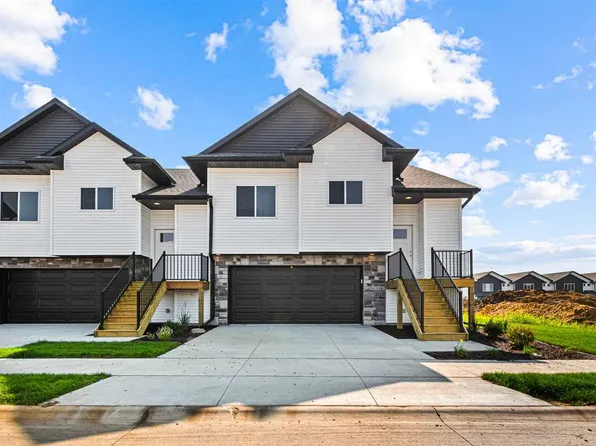 1656 Aspen Ct, North Liberty, IA 52317