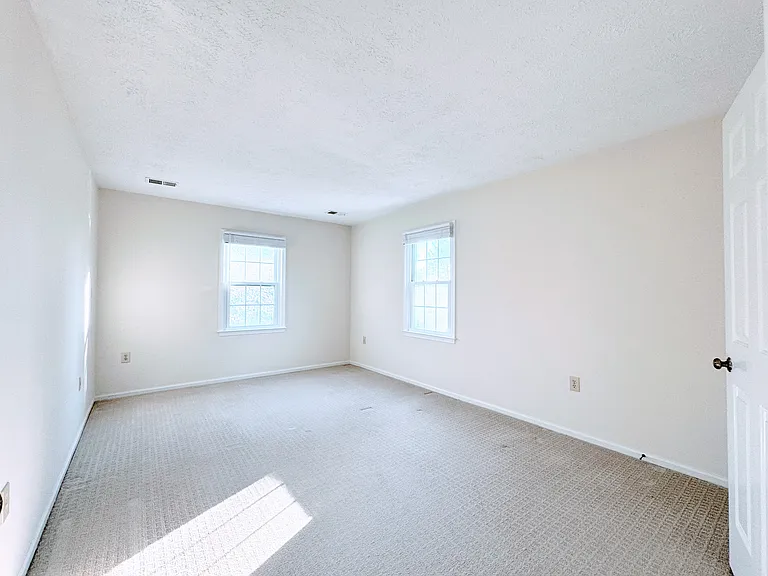 9414 Vernon Dr — Photo 36