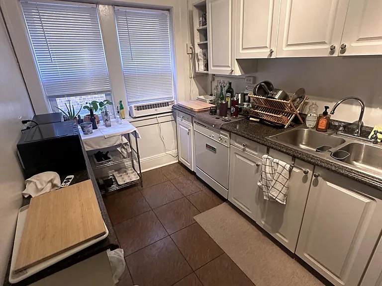 2660 Mayfield Rd #1 — Photo 6
