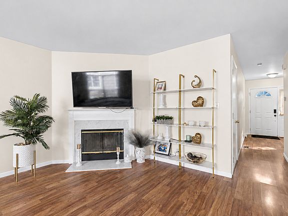 2nd image of 34313 N Homestead Rd