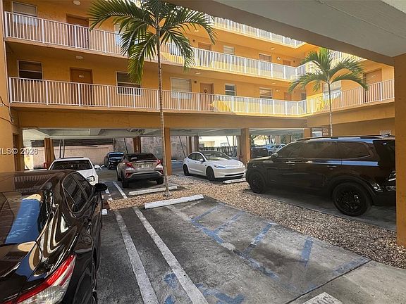 2nd image of 2441 SW 31st Ave APT 303
