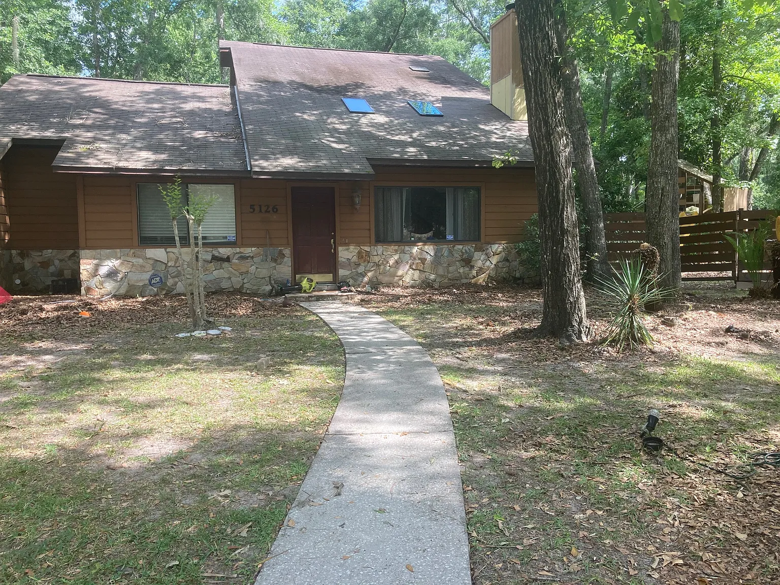 4 bed, 2567 sqft, $2,800 — Photo 4