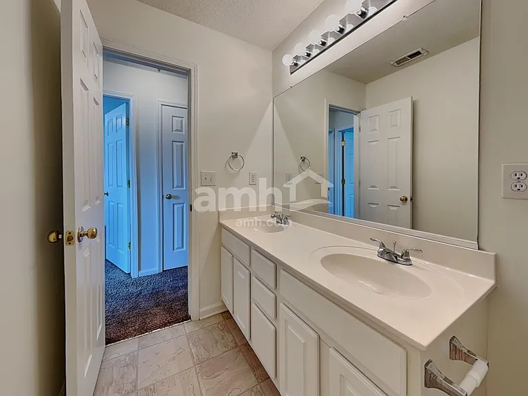 120 Birch Hill Ct — Photo 14
