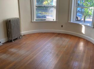 1909 Beacon St #1R, Brookline, MA 02445