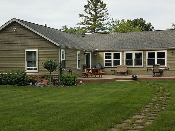 4th image of 29090 Riverbank St