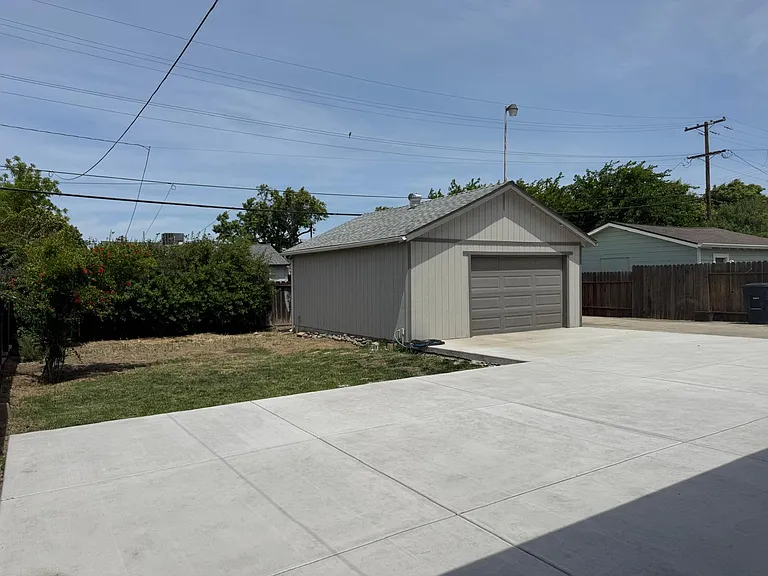 151 Hollywood Ave — Photo 13