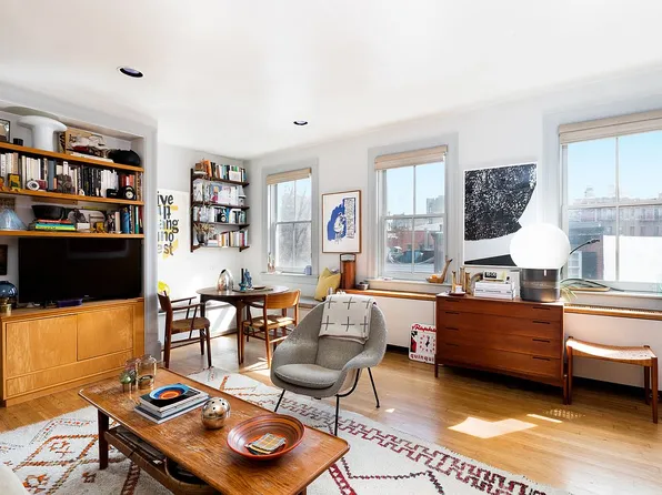 34 Barrow St #4, Manhattan, NY 10014