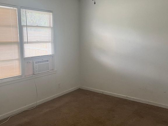 4th image of 1018 Sammons St