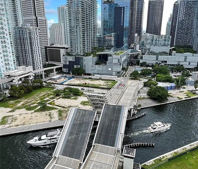 350 S Miami Ave #2302 — Photo 16